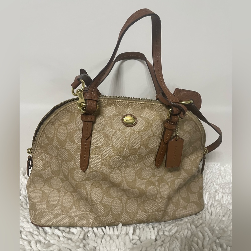 Coach bag purse with shoulder strap